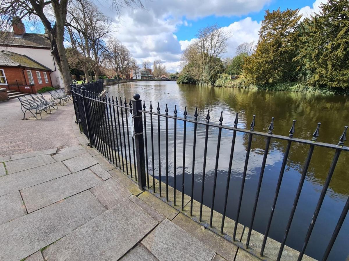 The Nook Villa Lichfield Exterior foto